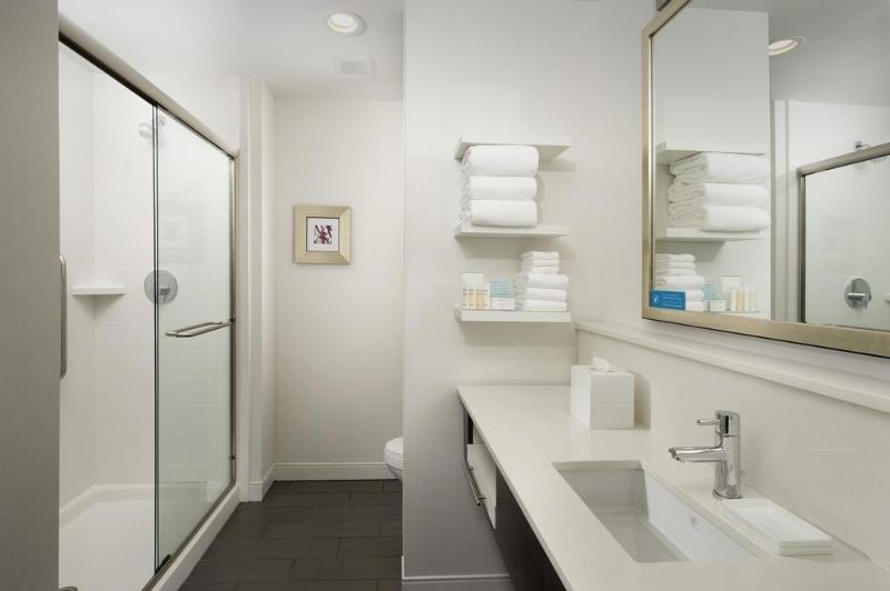 Home2 Suites By Hilton Хаттисберг Экстерьер фото