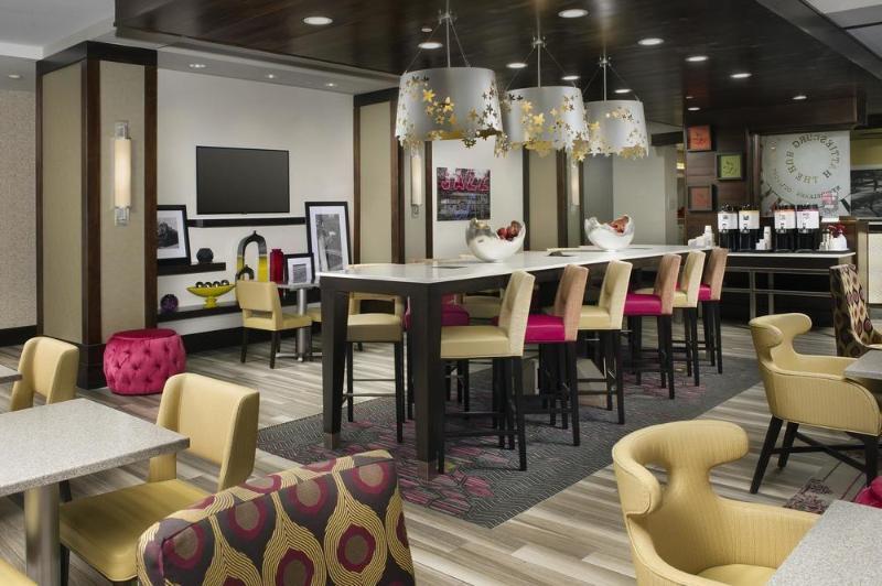 Home2 Suites By Hilton Хаттисберг Экстерьер фото